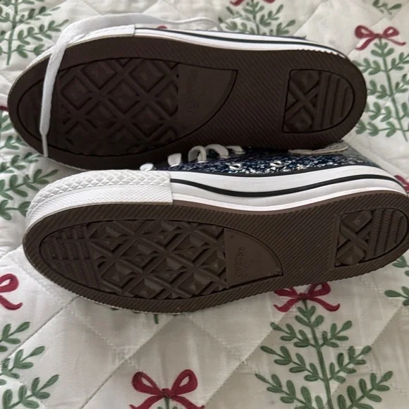 Converse Kids Sneakers - Purple and White Pattern with confetti - Picture 5 of 5